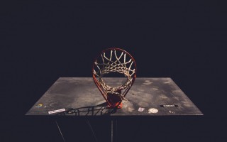 詹姆斯什么时候到湖人，詹姆斯哪一年到湖人