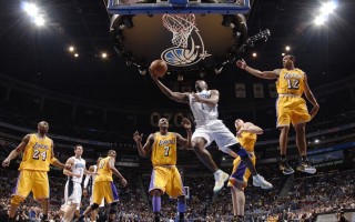 羽毛球压线球怎么判定？羽毛球压线球怎么判定的？